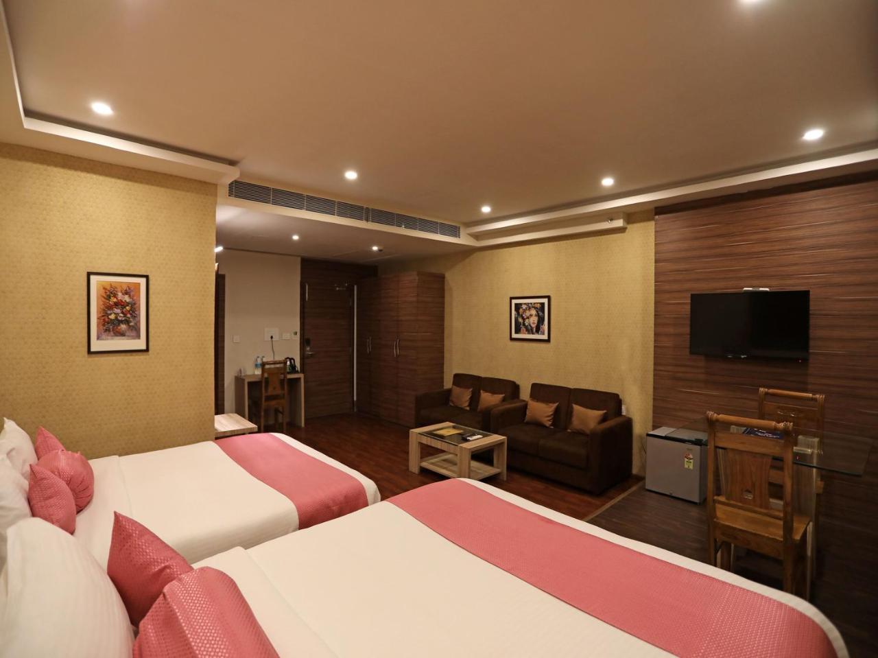 Oyo 16835 Stayotel Kolkata Airport ภายนอก รูปภาพ