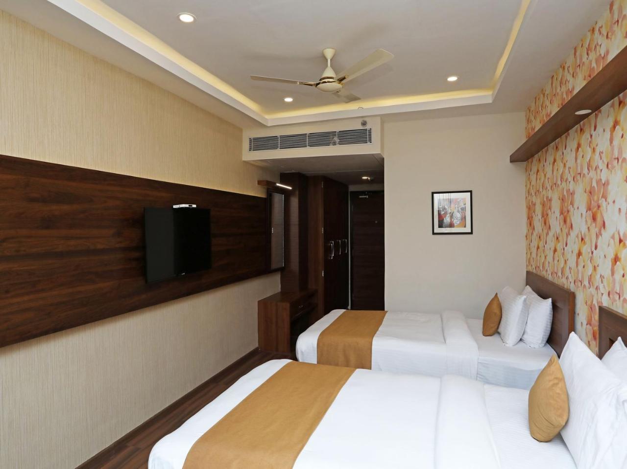 Oyo 16835 Stayotel Kolkata Airport ภายนอก รูปภาพ