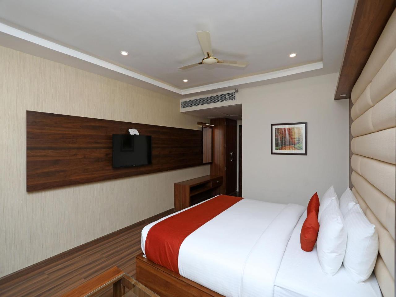 Oyo 16835 Stayotel Kolkata Airport ภายนอก รูปภาพ