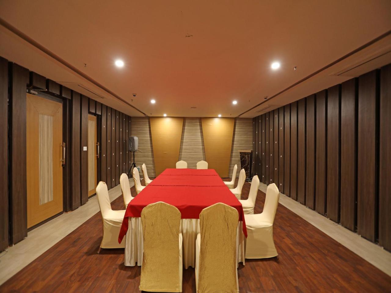 Oyo 16835 Stayotel Kolkata Airport ภายนอก รูปภาพ